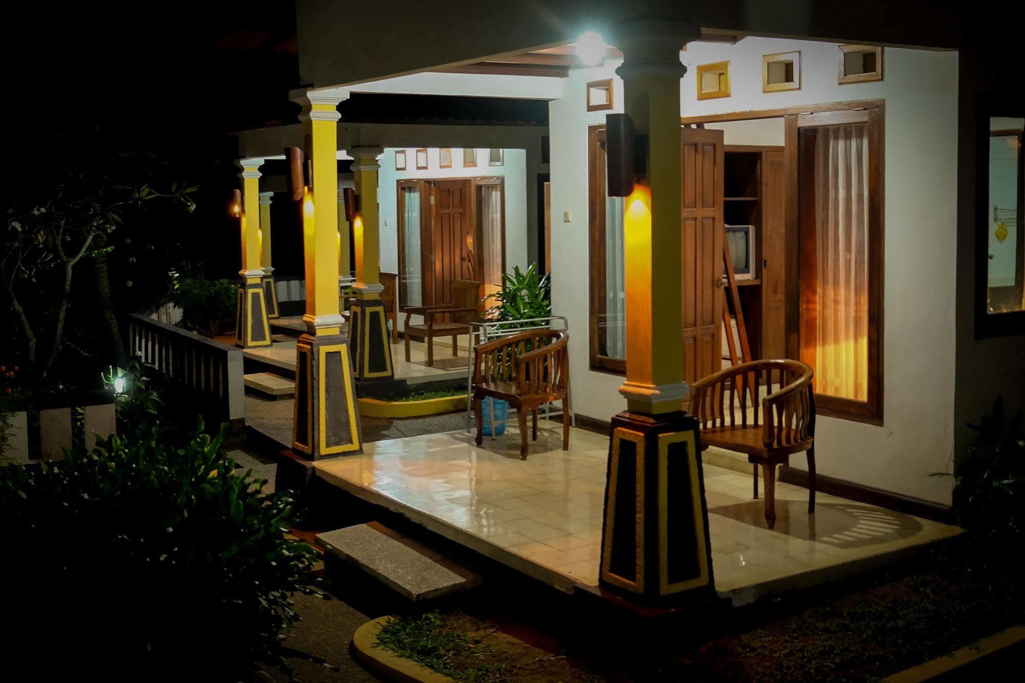 Bali Sunset Hotel ネガラ エクステリア 写真